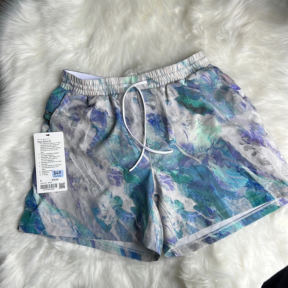 COPY - Lululemon men’s pool shorts NWT 5 inch